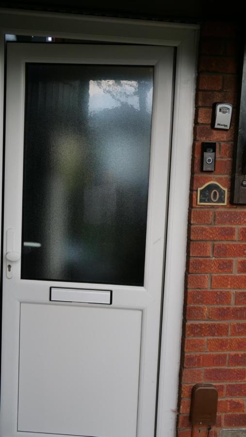 Milton Keynes Luxury Short Stay House With Wifi And Free Parking Wolverton  Экстерьер фото